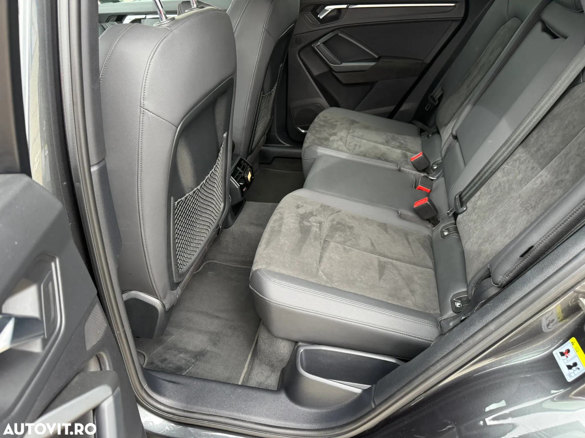 Audi RS Q3 2.5 TFSI quattro S tronic - 14