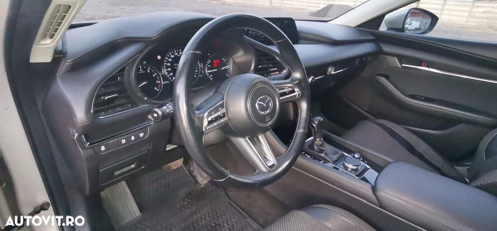 Mazda 3 e-Skyactiv X186 AT MHEV GT+ - 24