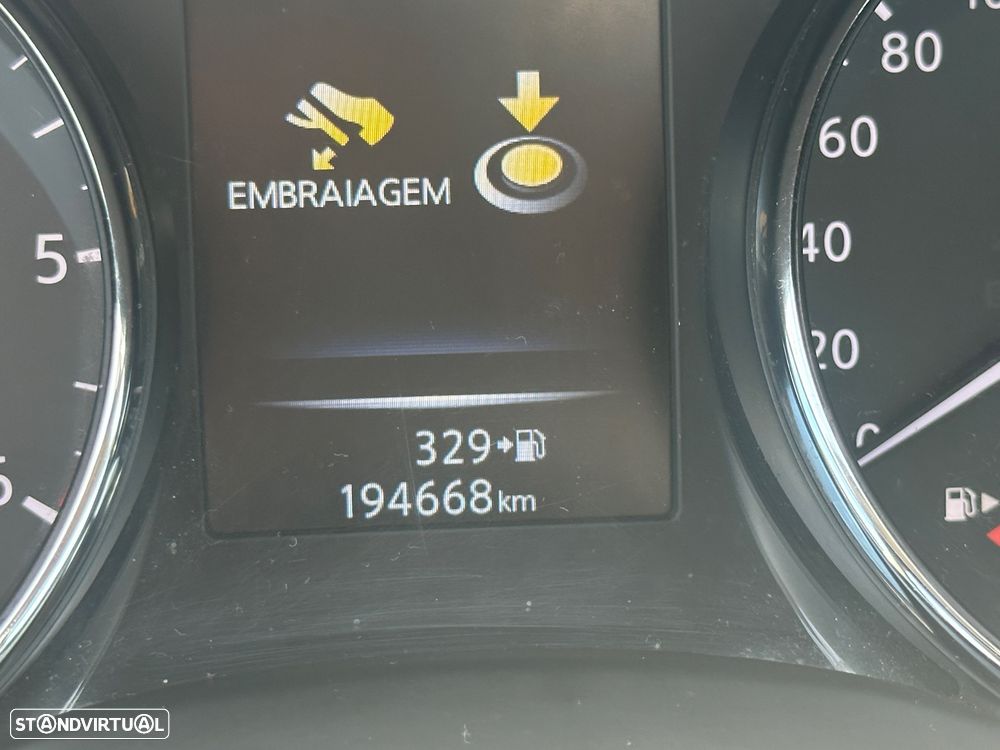 Nissan Qashqai 1.6 dCi N-Connecta 18 - 15