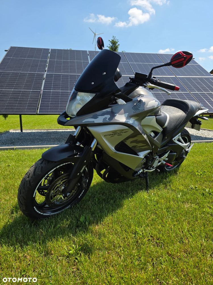 Honda VFR - 3