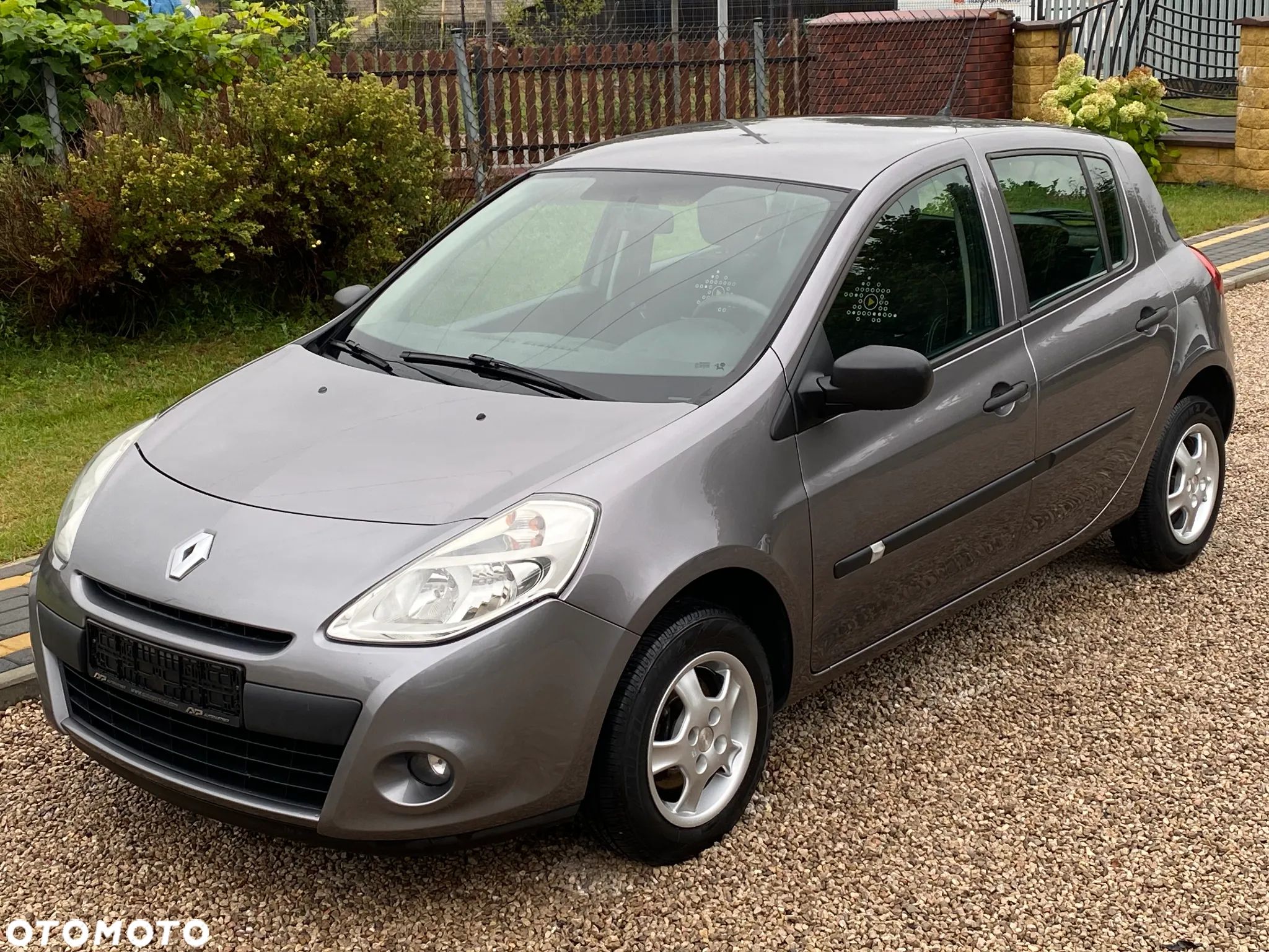 Renault Clio 1.2 16V 75 Dynamique - 1
