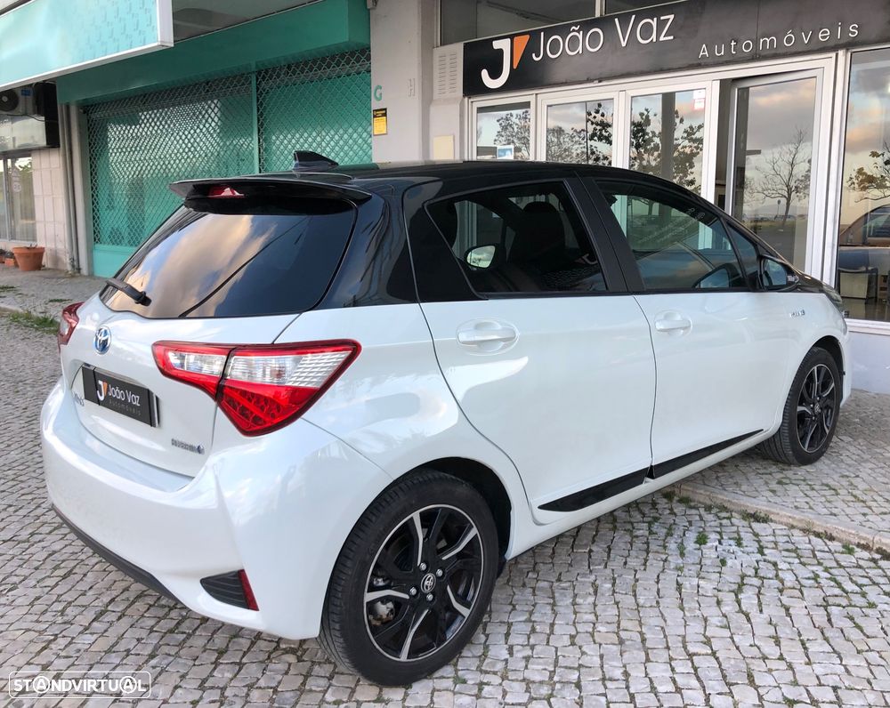 Toyota Yaris 1.5 HSD Square Collec.White - 11