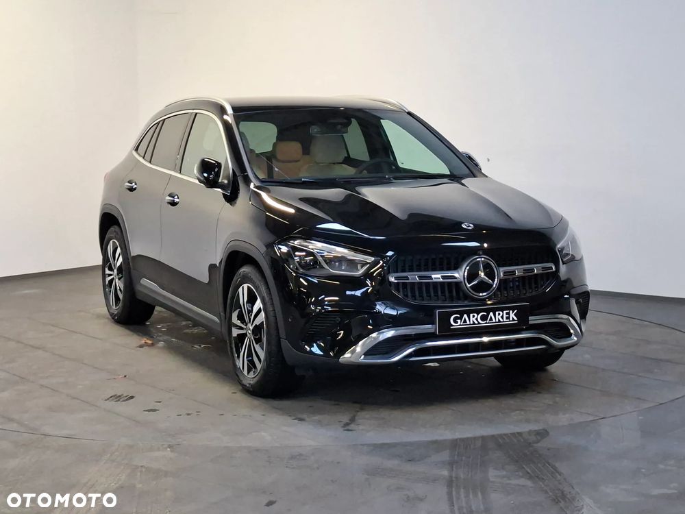 Mercedes-Benz GLA 200 Progressive - 2