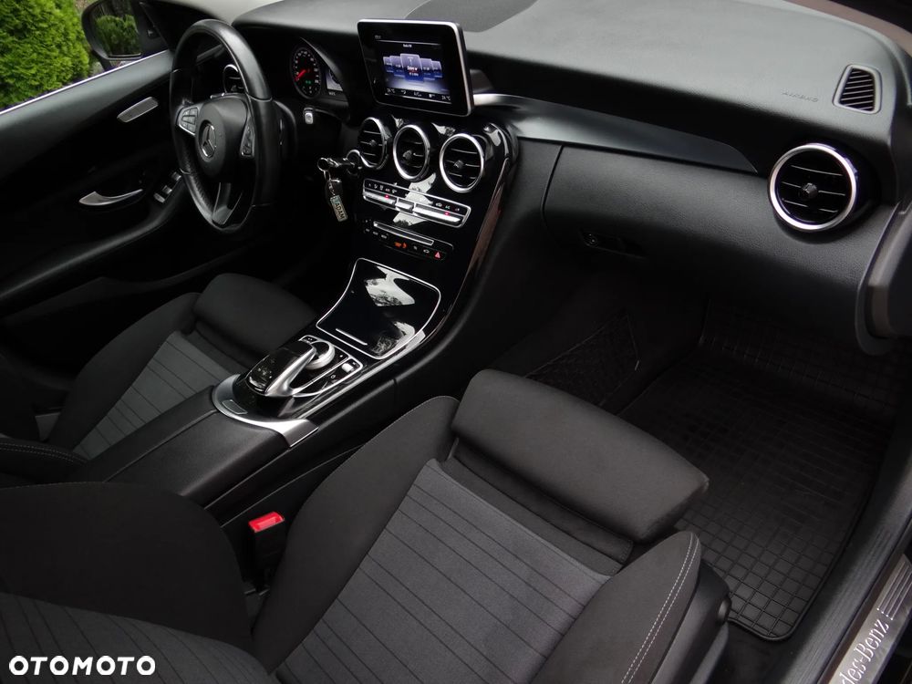 Mercedes-Benz Klasa C 200 (BlueTEC) d T 7G-TRONIC Exclusive - 30