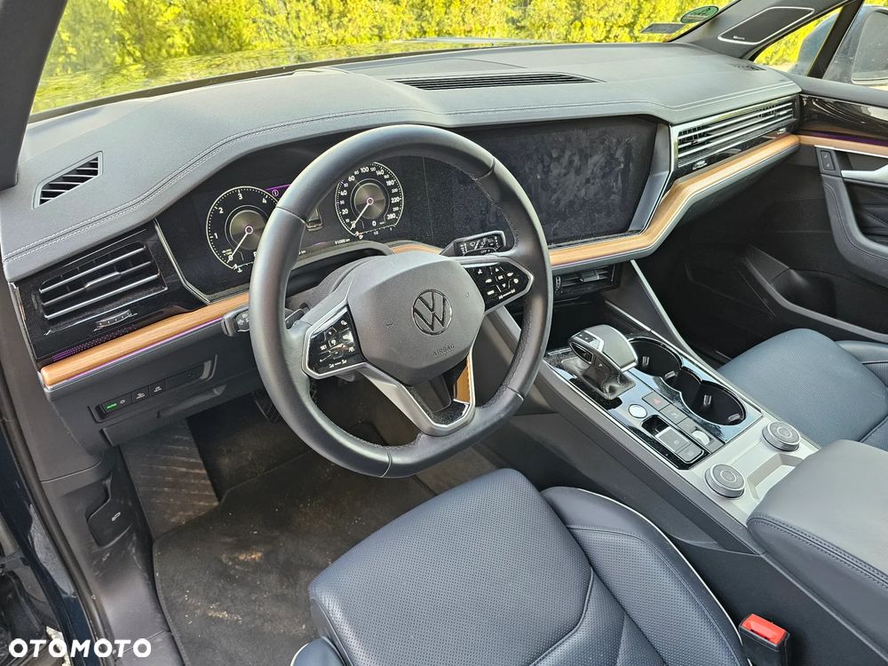 Volkswagen Touareg - 13