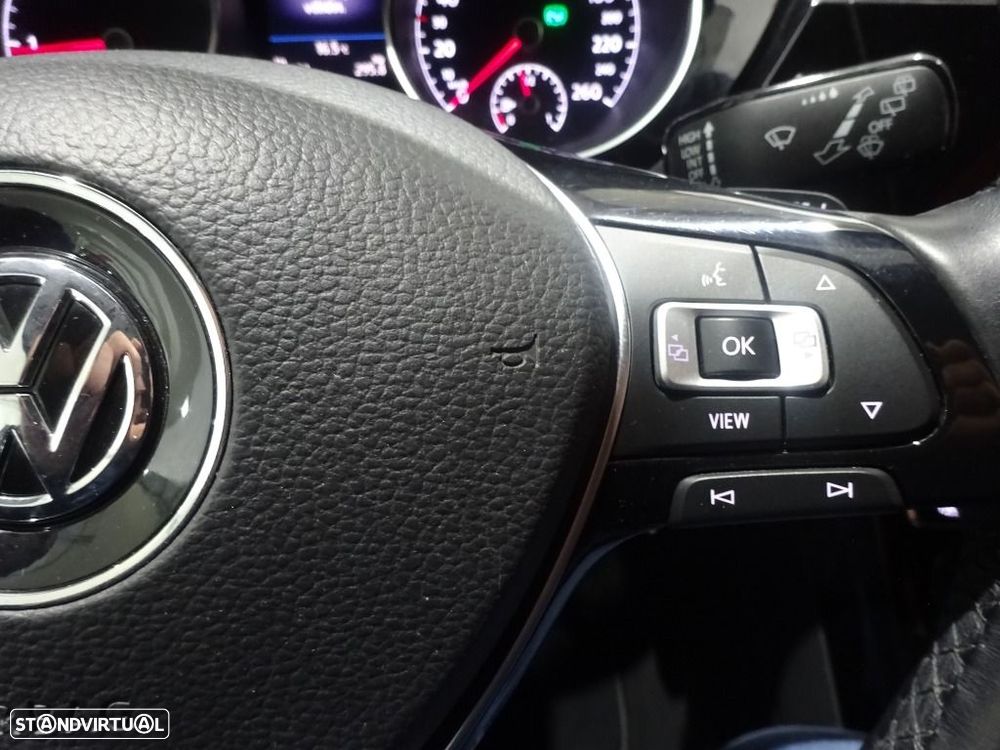 VW Touran 2.0 TDI Highline DSG - 18