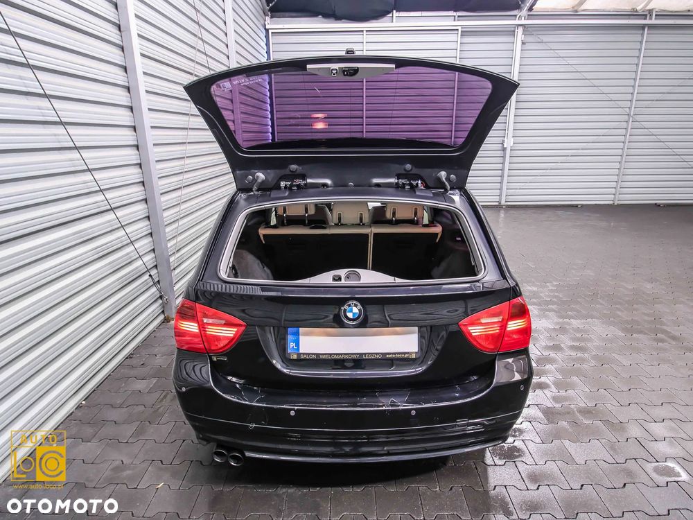 BMW Seria 3 325xi - 13