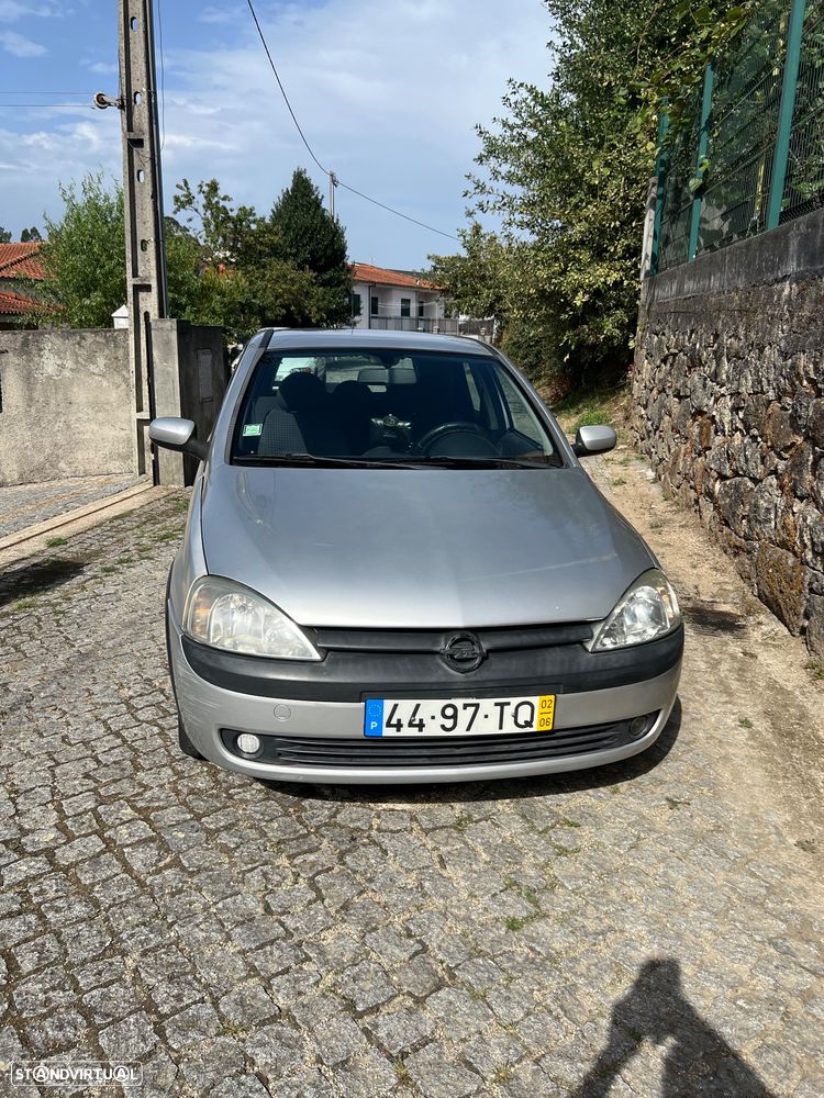 Opel Corsa 1.2 16V Confort - 2