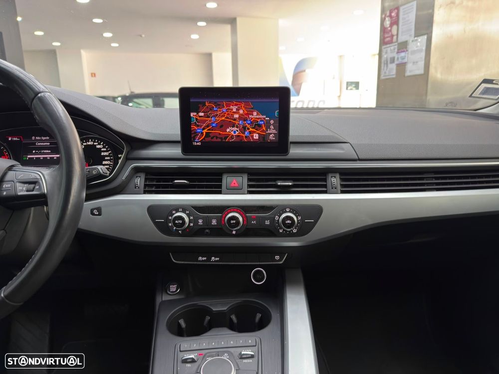 Audi A4 Avant 35 TDI S tronic - 29