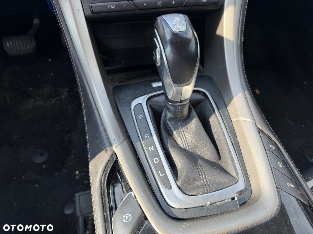 Ford Mondeo 2.0 Hybrid Vignale - 13