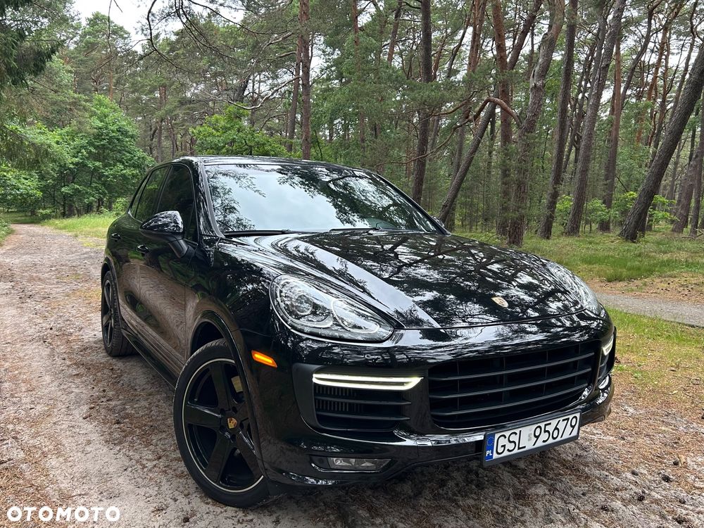 Porsche Cayenne GTS - 7