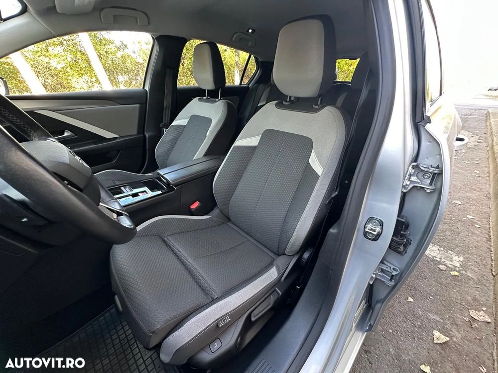 Opel Astra 1.2L Turbo Start/Stop AT8 Elegance - 7