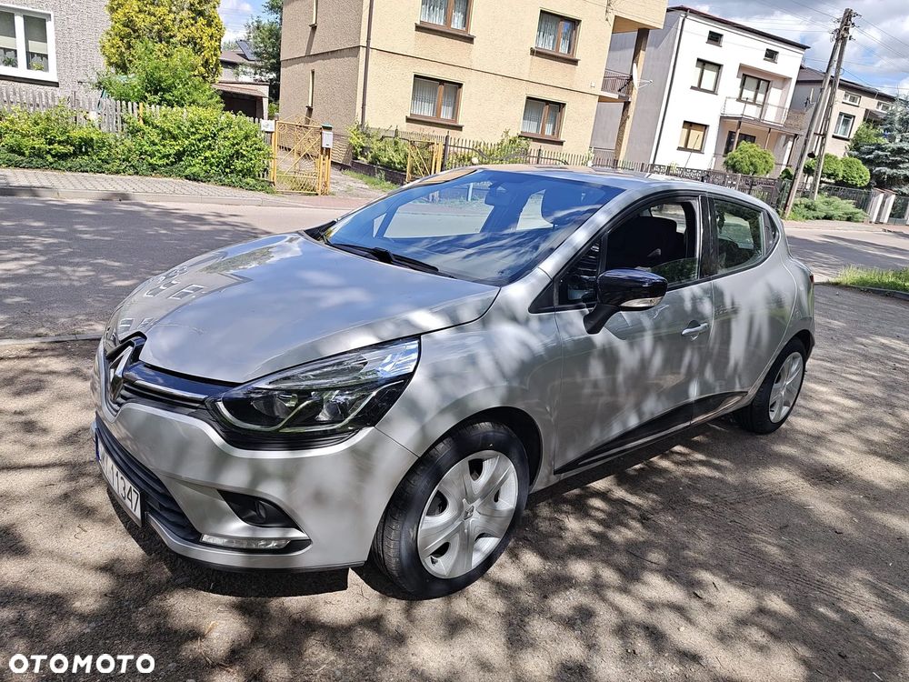 Renault Clio 1.2 16V 75 LIMITED - 1