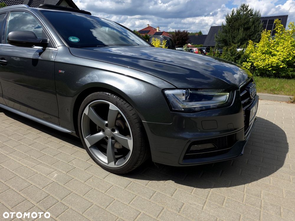 Audi A4 Avant 2.0 TDI Quattro Line S tronic - 26