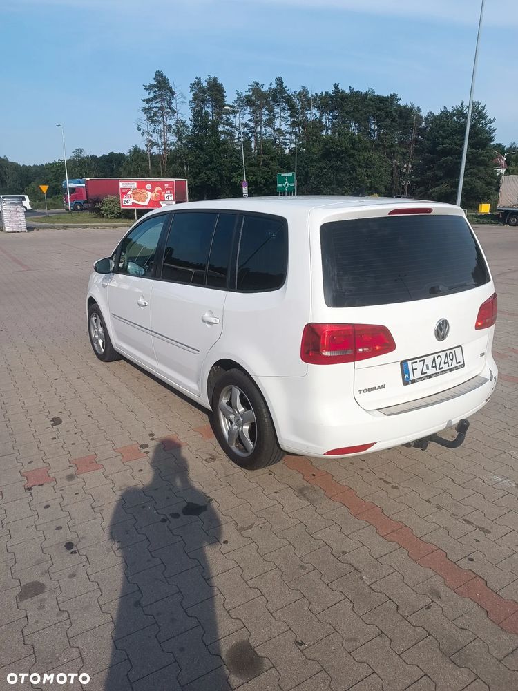 Volkswagen Touran - 6
