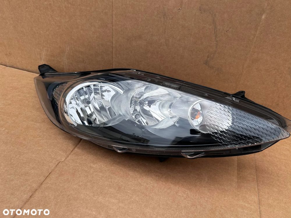Ford Fiesta MK7 VII 8A6113W029 2008-2013 REFLEKTOR LAMPA PRZÓD PRAWA REFLEKTOR PRAWY DARMOWA WYSYŁKA - 2