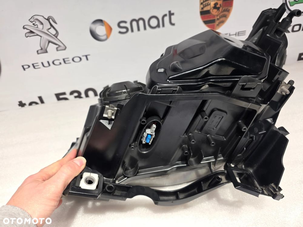 BMW E60 / E61 07- LIFT PRAWY BI-XENON NIESKRĘTNY BLACK PRAWA LAMPA PRZEDNIA PRZÓD , NR 7177740 / 7177740-06 / A8717774006 , NR AUKCJI LPP189 - 19
