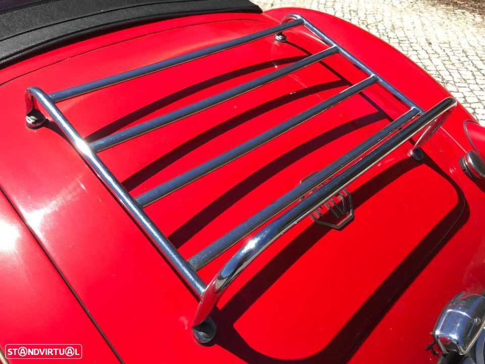 MG MGA - 8