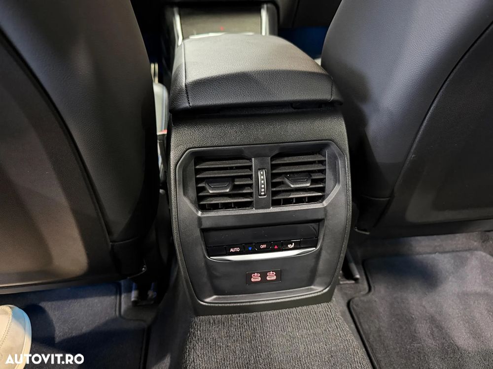 BMW Seria 3 330e xDrive Aut. - 27