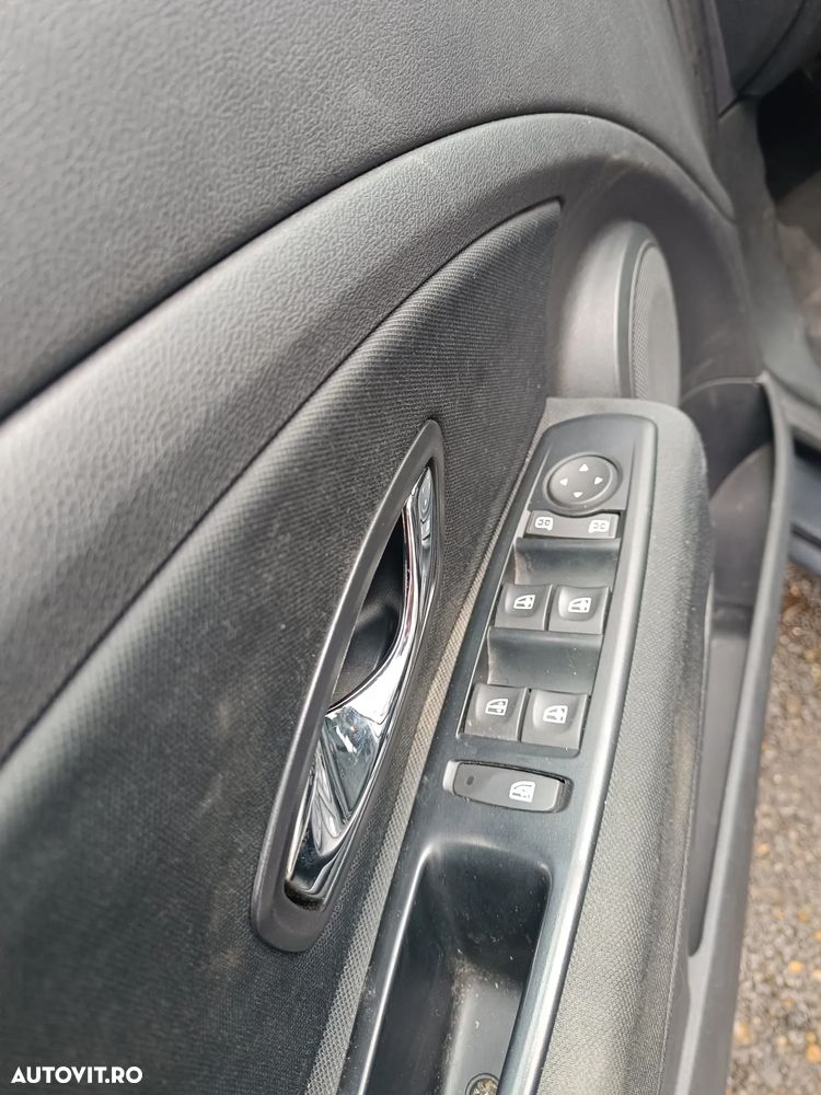 Renault Megane 1.5 dCi Dynamique - 8