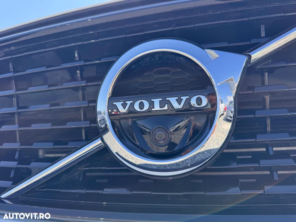 Volvo XC 40 T5 Twin Engine DKG R-Design - 11