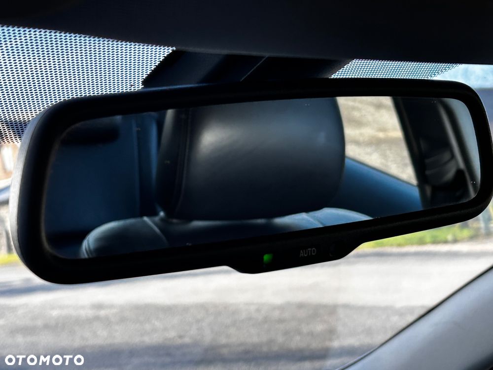 Toyota Avensis 2.0 D-4D Premium - 15