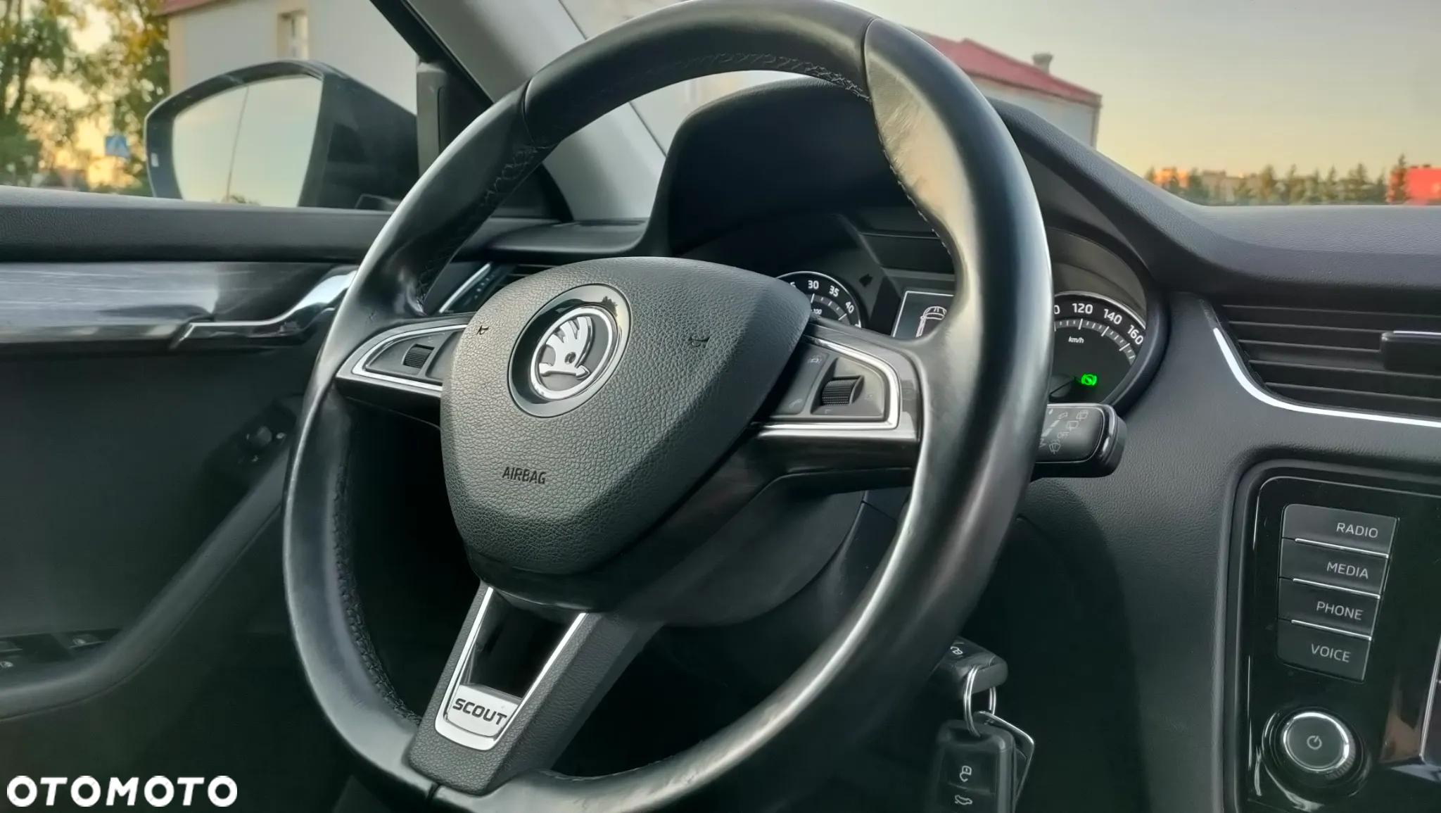 Skoda Octavia Scout 2.0 TDI 4x4 DSG - 11
