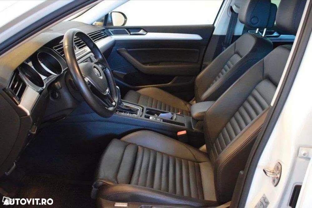 Volkswagen Passat 2.0 TDI SCR (BlueMotion Tech) 4Mot DSG Highline - 12
