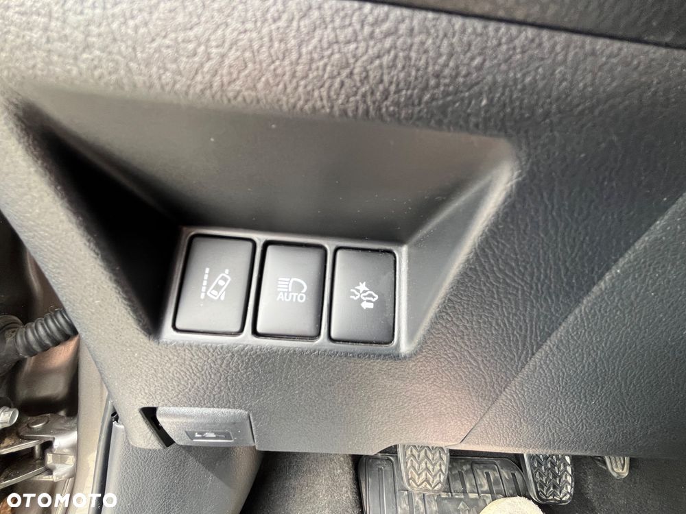 Toyota Yaris 1.5 Premium - 23