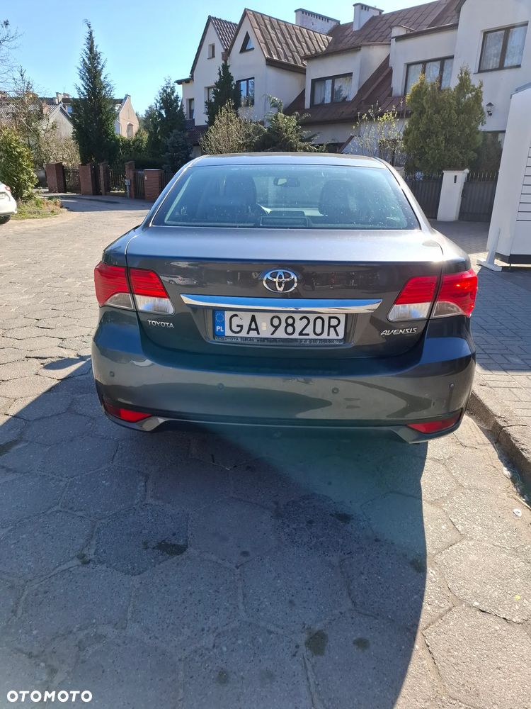 Toyota Avensis 1.8 Premium MS - 13