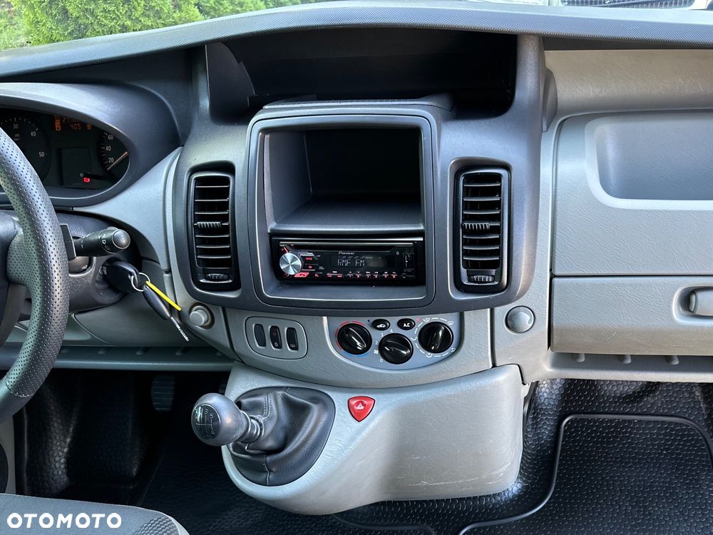 Renault Trafic - 12