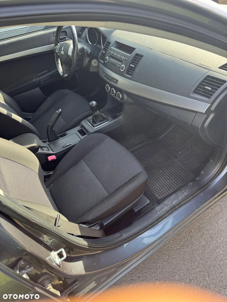 Mitsubishi Lancer 1.5 - 6