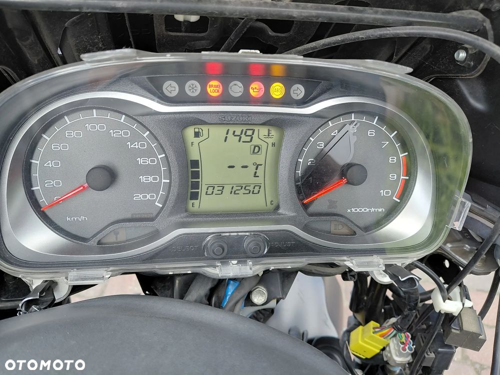 Suzuki Burgman - 11