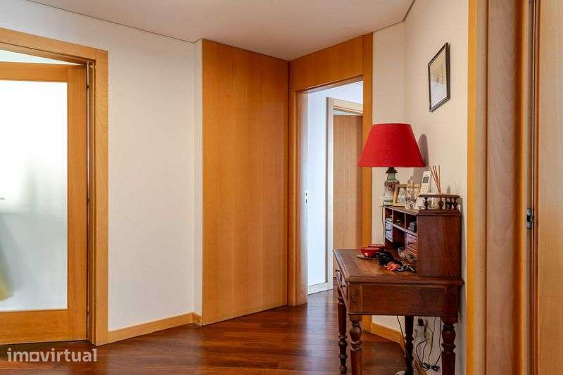 Apartamento T4 em localização privilegiada - Grande imagem: 4/12