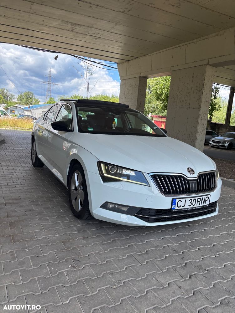Skoda Superb 2.0 TDI DSG Sportline - 2