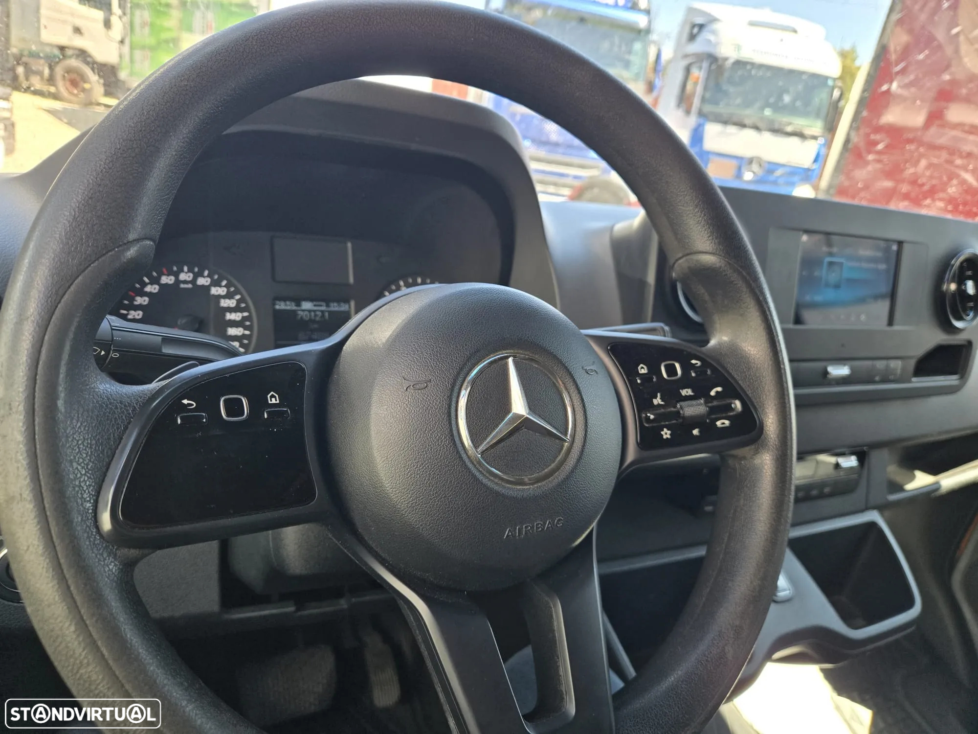 Mercedes-Benz Sprinter - 2