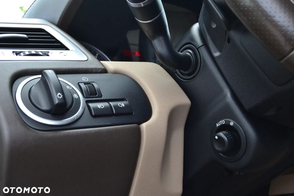 Land Rover Range Rover Sport SDV6 Autobiography - 38