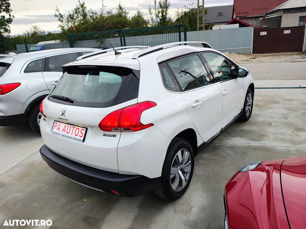 Peugeot 2008 PureTech 110 GPF Stop&Start EAT6 Allure - 11