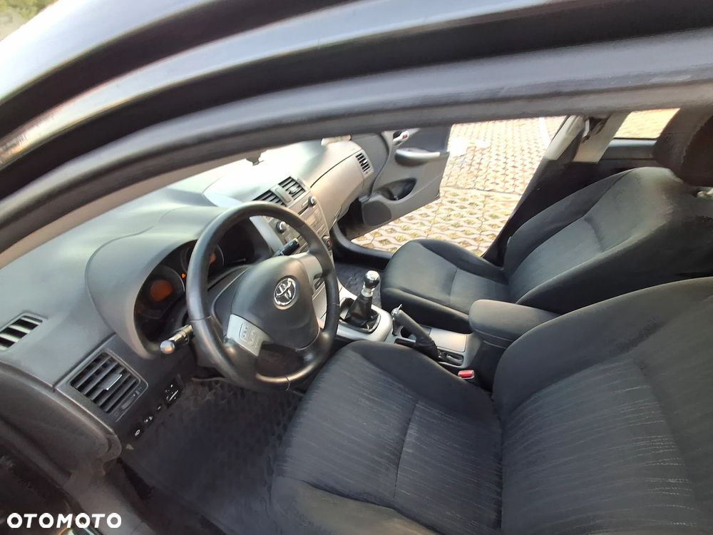 Toyota Corolla 1.6 Luna - 12