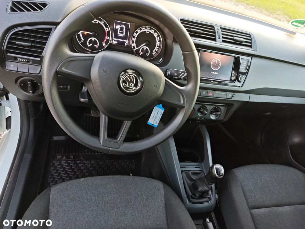 Skoda Fabia - 8