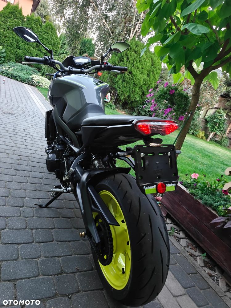 Yamaha MT - 5