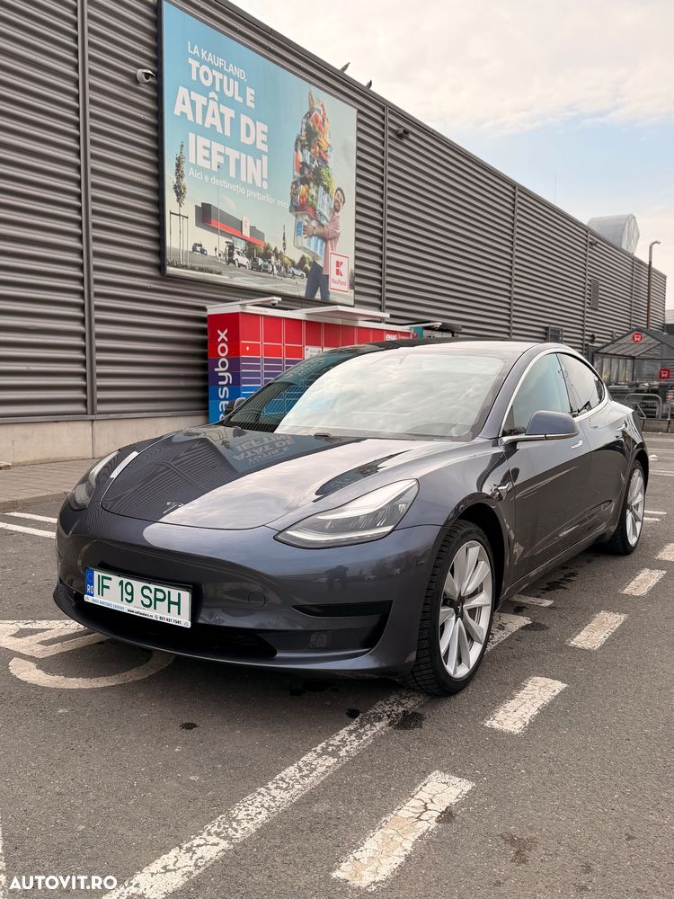 Tesla Model 3 Standard Reichweite Plus Hinterradantrieb - 3