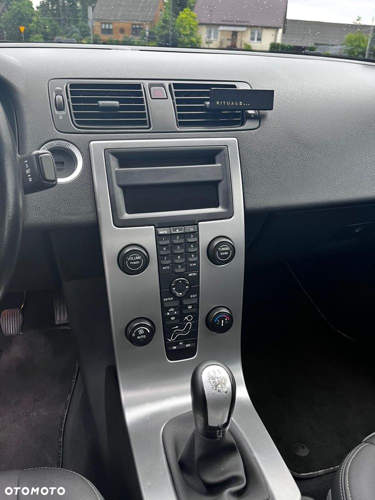 Volvo S40 2.4 Momentum - 12