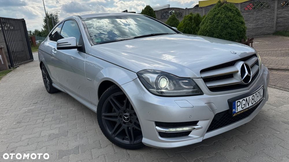 Mercedes-Benz Klasa C 250 CGI BlueEff Sport - 8