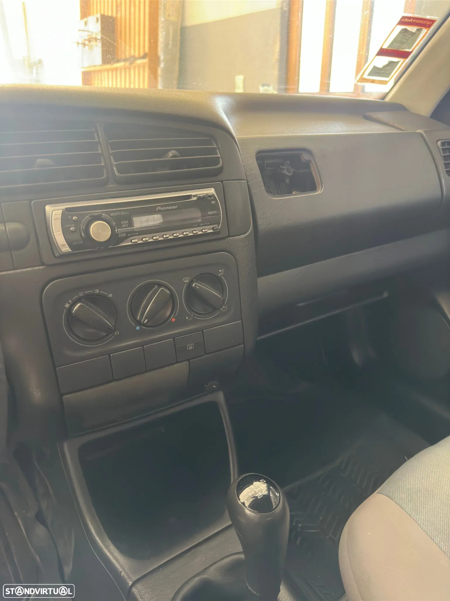 VW Golf 1.9 D CL - 6