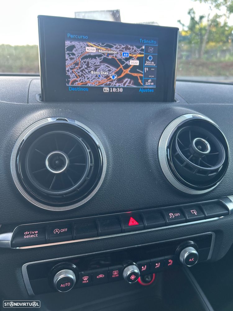 Audi A3 Sportback 1.6 TDI (clean diesel) S line Sport Pack - 21