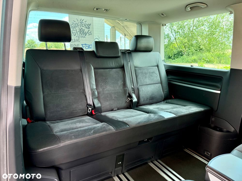 Volkswagen Multivan - 28