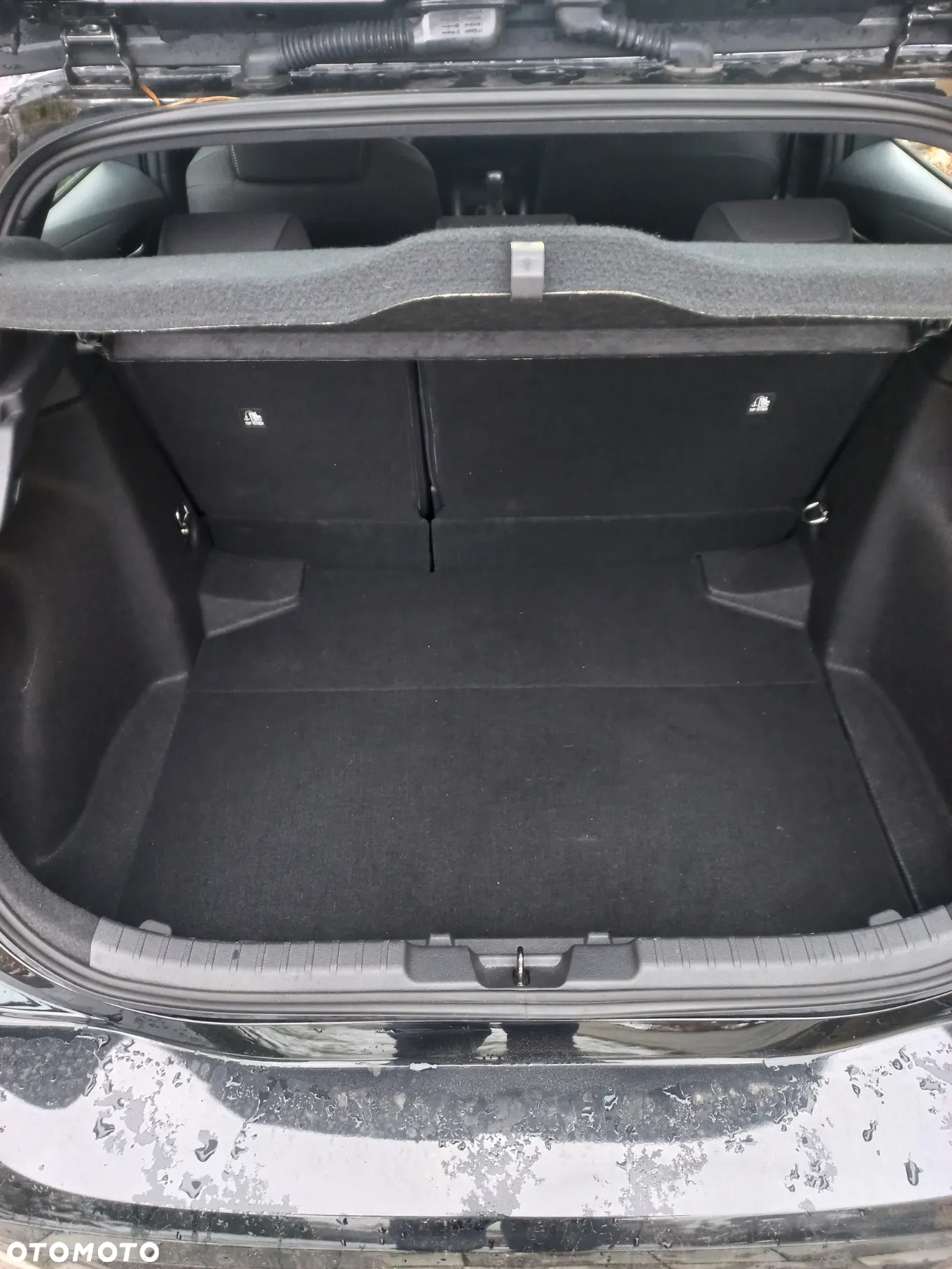 Toyota Corolla - 14