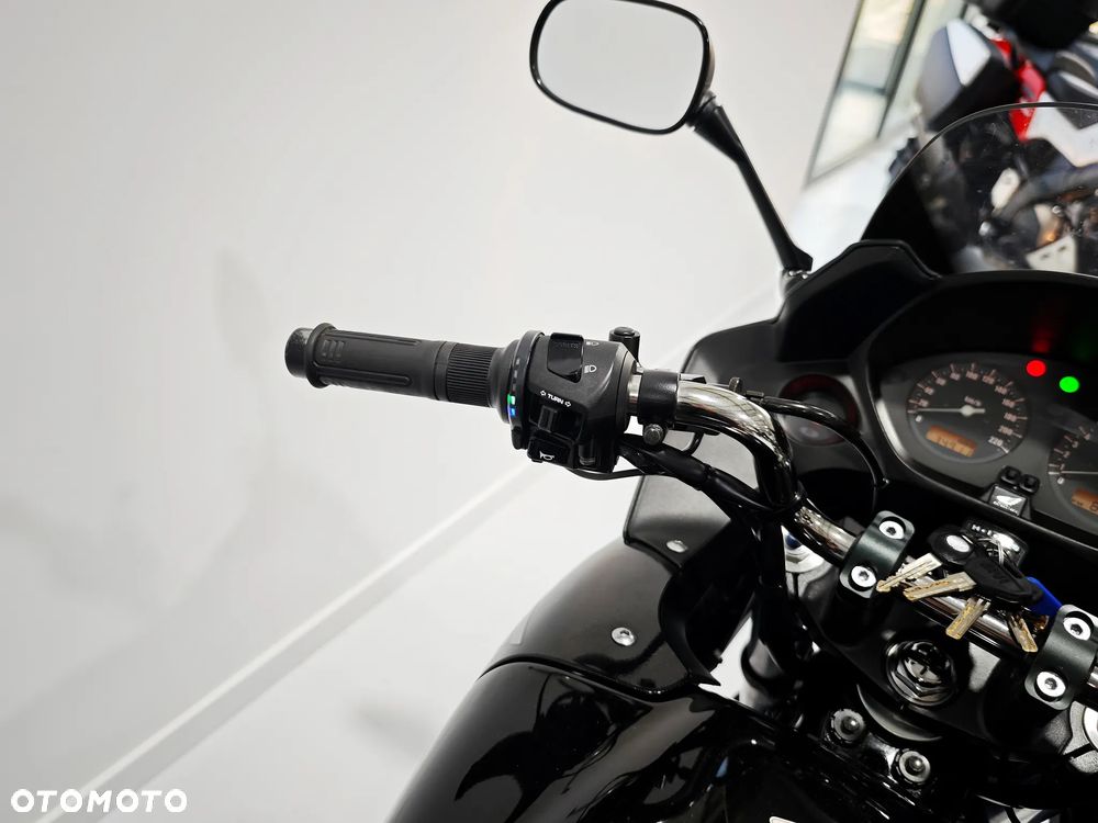 Honda CBF - 14