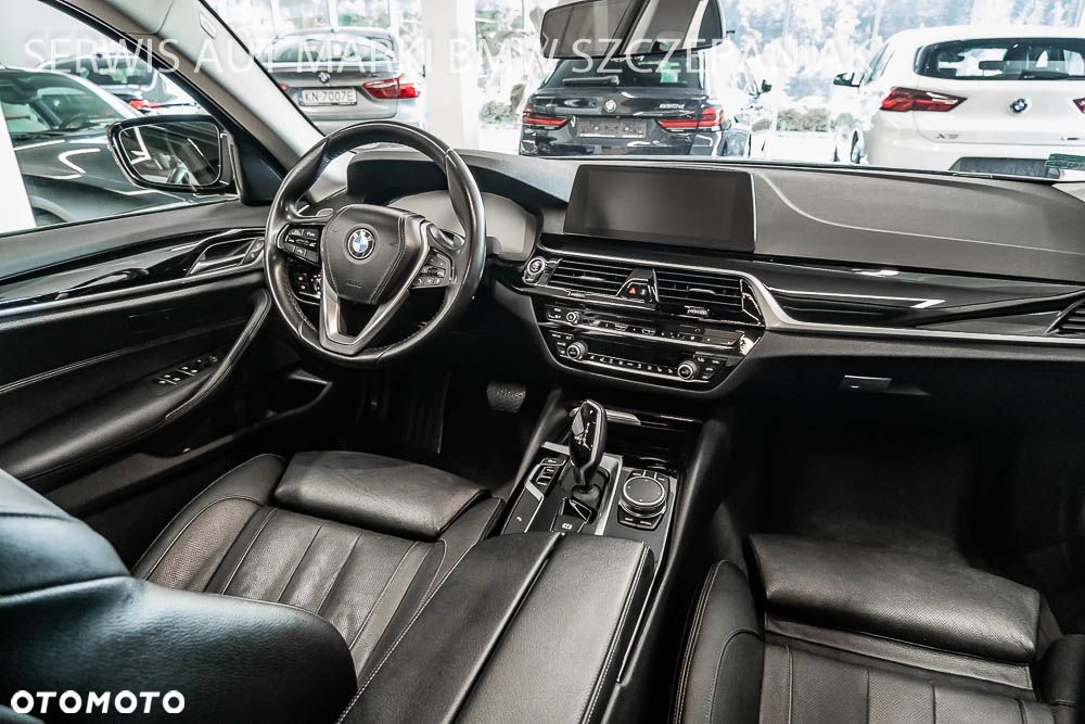 BMW Seria 5 530i xDrive Sport Line - 26